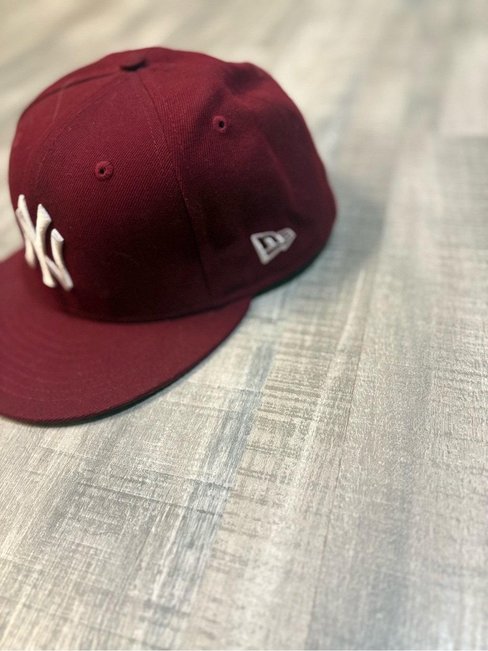 New Era 59fifty New York Yankees Fitted Hat Burgundy Maroon White Logo Size 71/2 - Picture 3 of 7